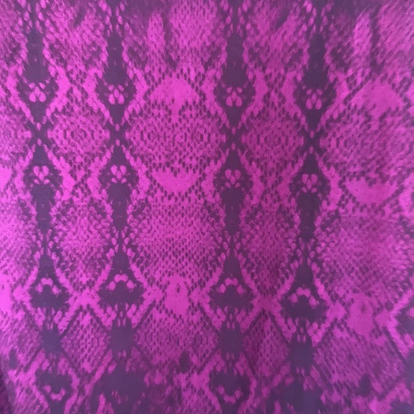 Apt 9 rouched sheer sleeve pink snake print top with stretch size L - Picture 10 of 17